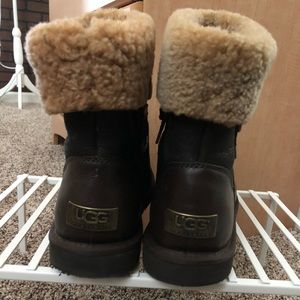 UGG Australia short brown booties